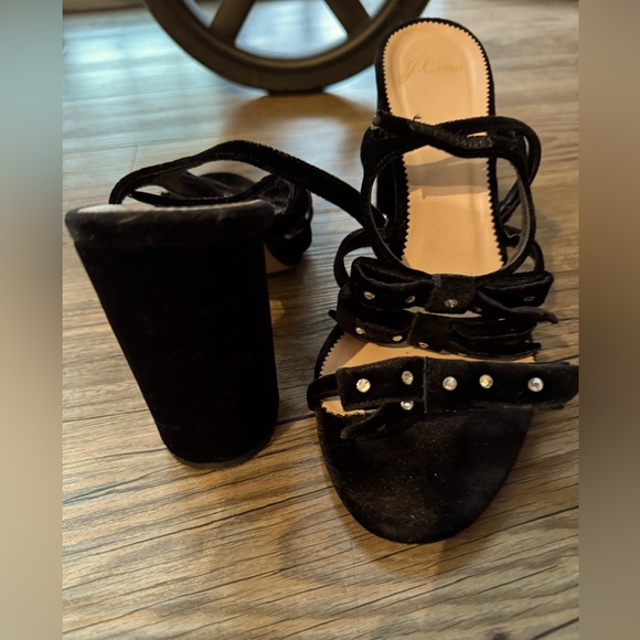 Leather summer shoes with bows barely used - Picture 1 of 3